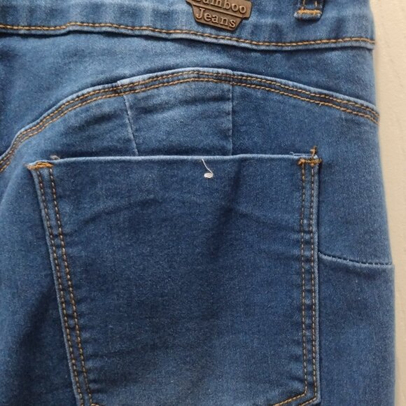 NWT Bamboo Dark Wash High Waist Capri Jeans – Size 16 - Picture 12 of 13